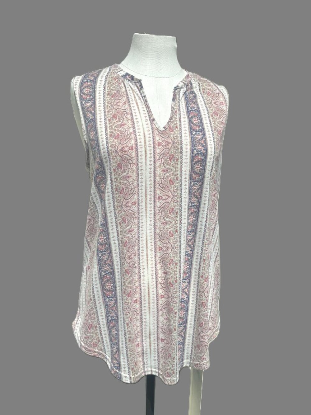 🌸 Faded Glory Sleeveless Printed Blouse – Size L (12–14)